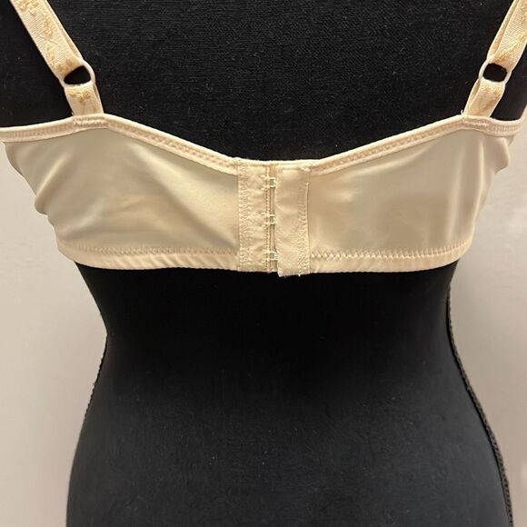 NWOT. ABC cream T-shirt bra 40 AA - Picture 7 of 16